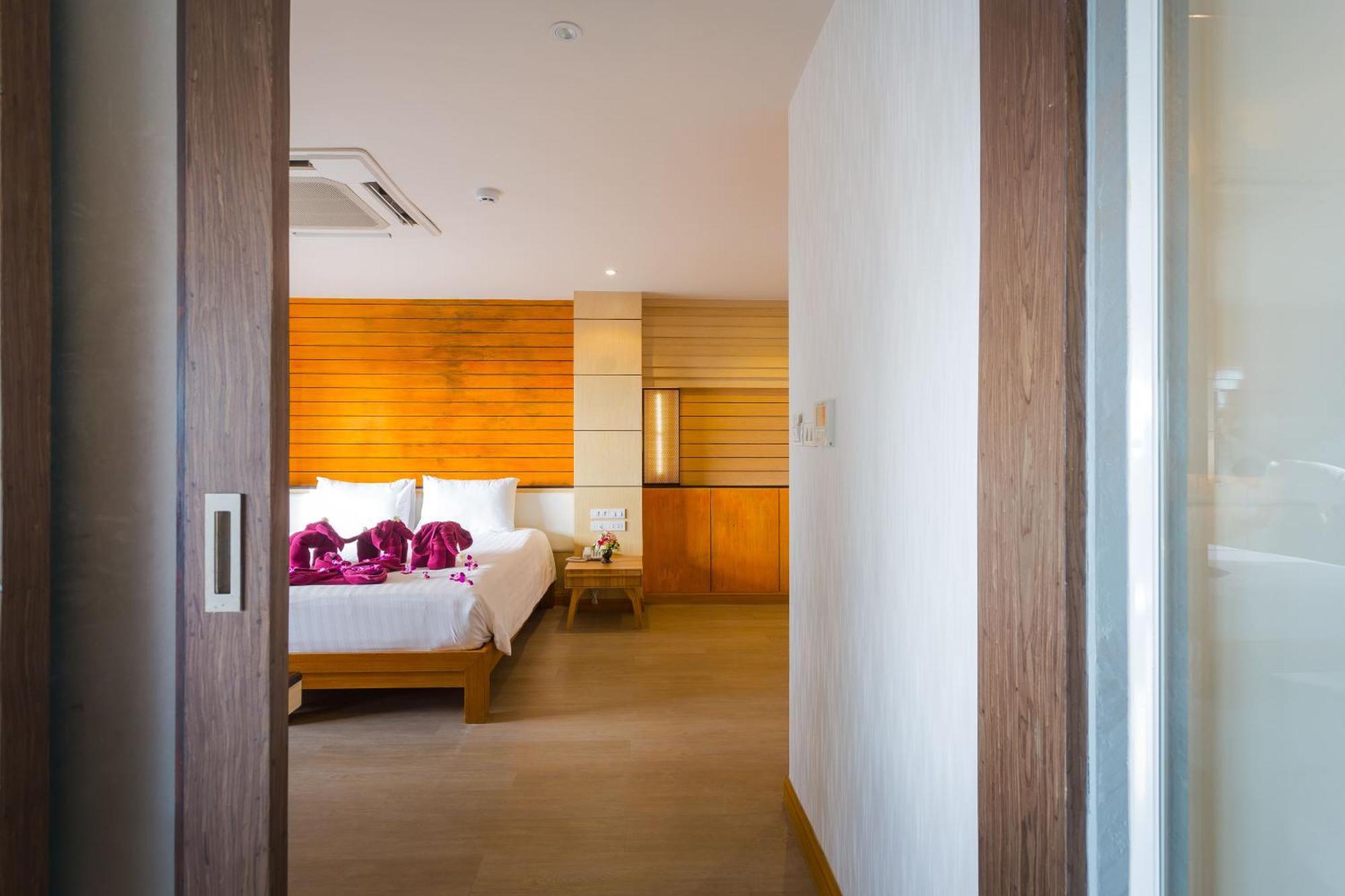 Anda Beachside Hotel SHA Karon Exterior foto